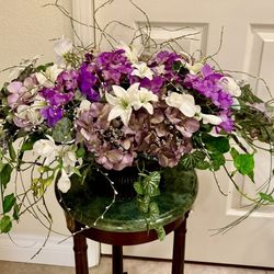 GORGEOUS  FLOWER ARRANGEMENT