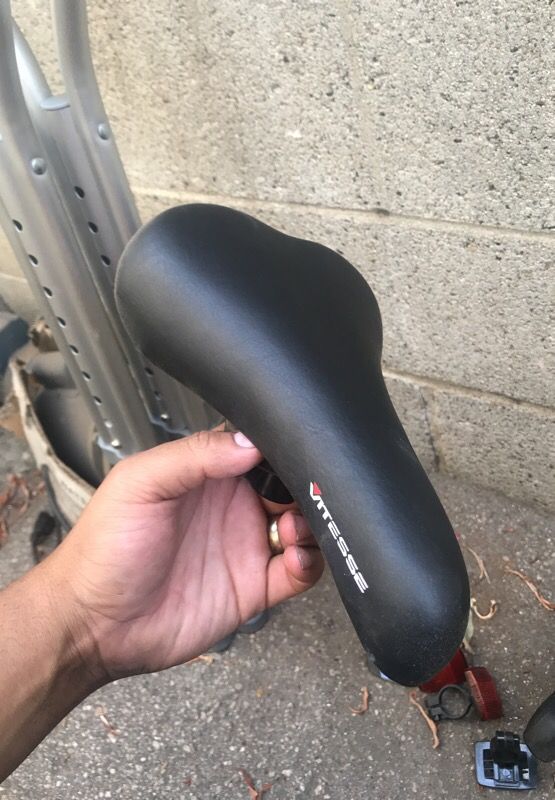 2 mountain bike seats