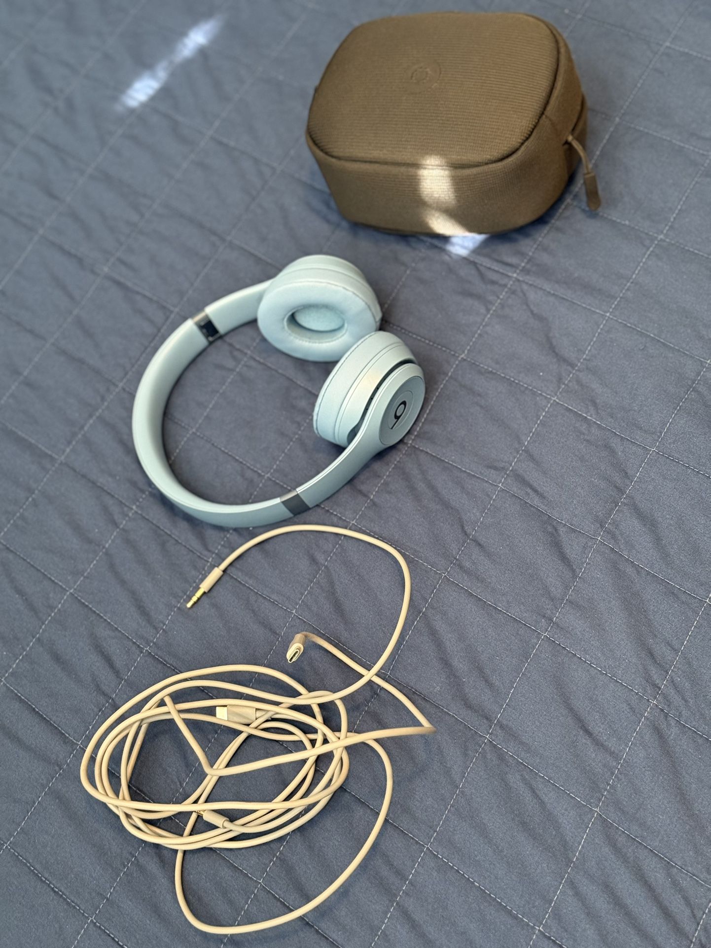Beats Solo 4 Headphones