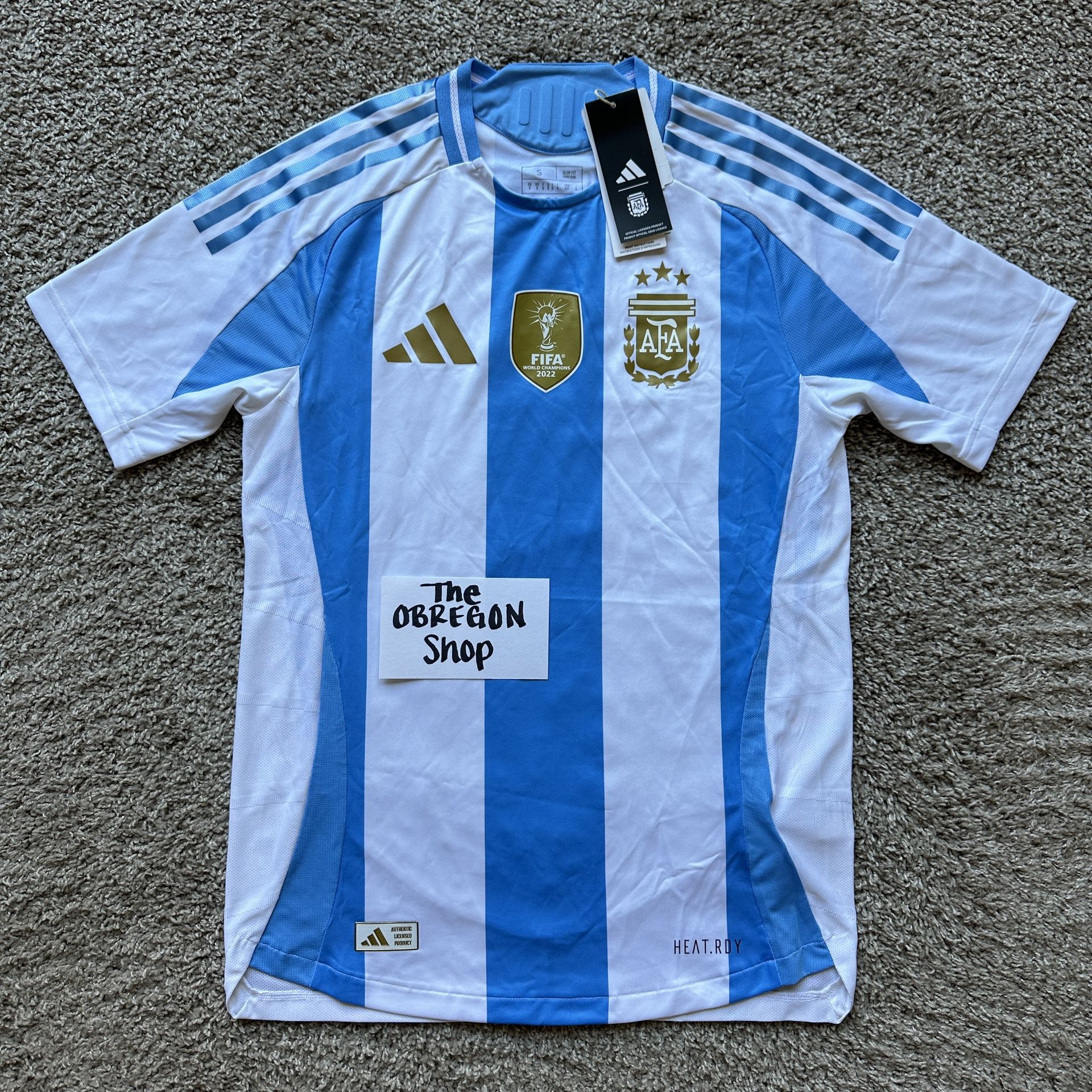 ADIDAS HOME AUTHENTIC ARGENTINA 2024 SOCCER FUTBOL JERSEY FIFA WORLD CHAMPIONS 2022 MENS SIZE SMALL WHITE BLUE GOLD NEW