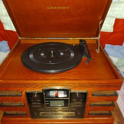 Crosley Radio/cd/tape Deck/record Player