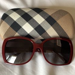 Burberry Women’s sunglasses 