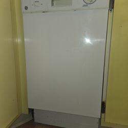 FRIGIDARE OVEN  31x24