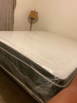 Queen pillowtop set new in plastic! Free delivery in Atlanta