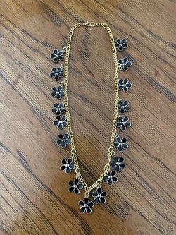 Beautiful 20” Gold Toned Necklace with Black Lacquer Flower Charms