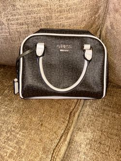 Guess Amarillo Tote Bag in good condition