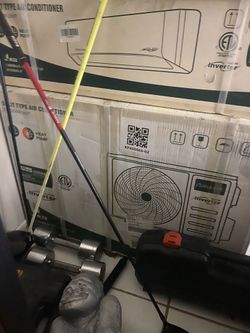 Split air conditioner/heater