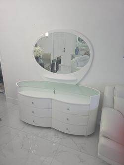 White Gloss Dresser with Oval Mirror with two night stand and lamp