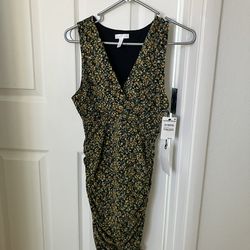 Floral ruched bodycon dress Size S NWT