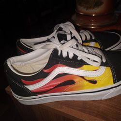 Vans Flames Off The Wall Shoes Size 7 Mens 8.5 Womens 