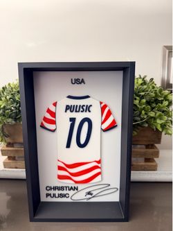 Pulisic Jersey box