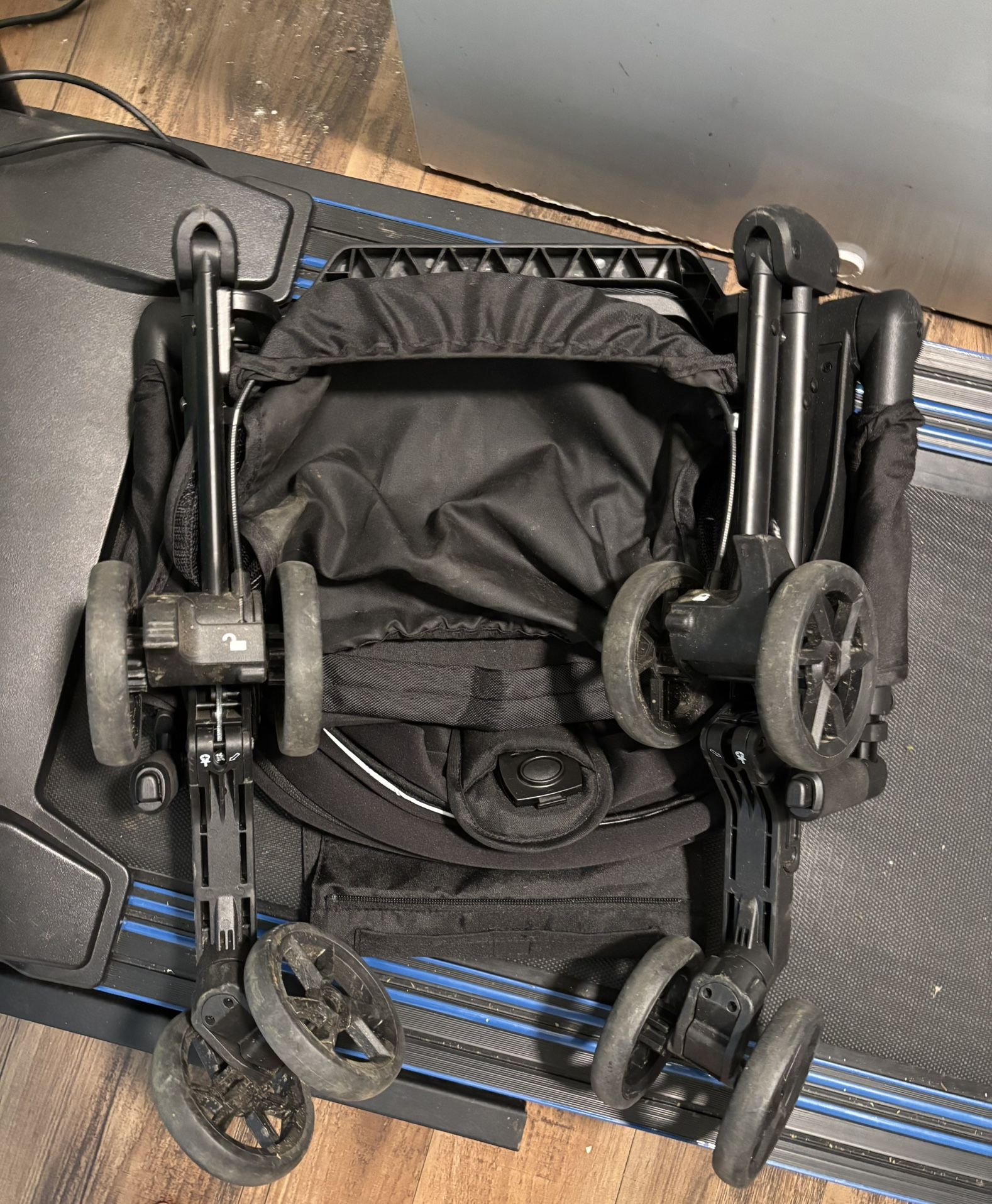 Munchkin Night Owl Stroller