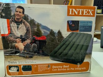 Intex Twin Air Mattress with Built-in Foot Pump – New