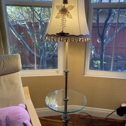 Vintage Beautiful Floor Lamp 5 Ft Tall