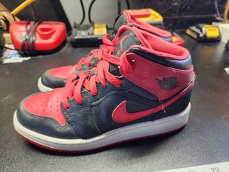 Jordan 1 Mid
Alternate Bred (2022) 4y Size (GS) dq8423-060