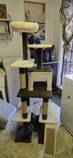 Cat tree