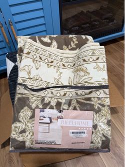 New Olive color rug (washable type) NEW