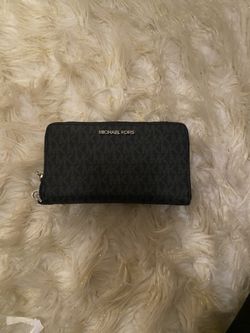 Micheal kors wallet