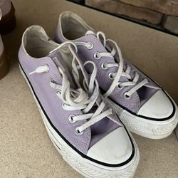 Convers Size 8 High Sole