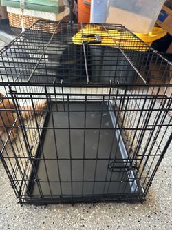 Medium dog crate