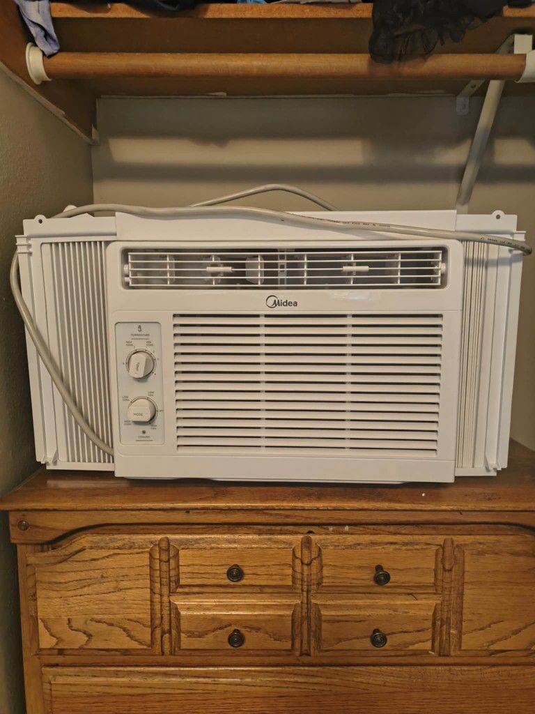 Midea Air Almost New