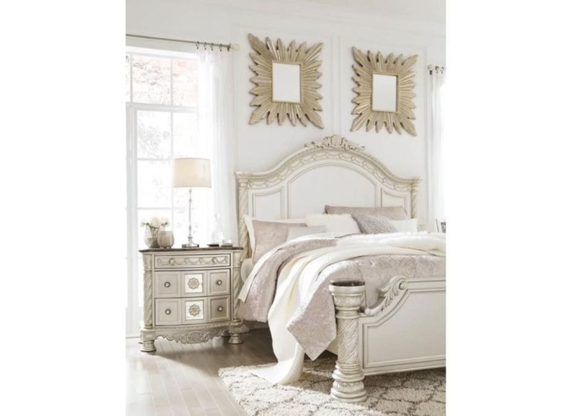 Gorgeous Ashley Cassimore king bedroom Set