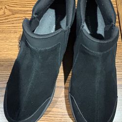 NEW!  EASY SPIRIT size 9 / Shoe-Boots