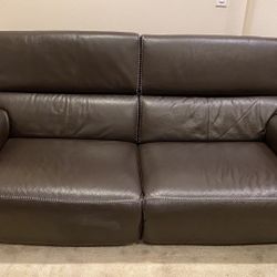 COUCH, BLACK LEATHER (ELECTRIC)