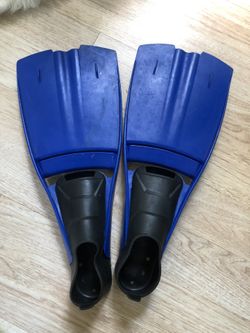 Swim Flippers Men’s Size 7-8