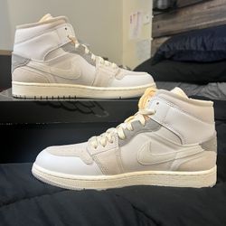 Jordan 1 Mid SE Craft “White Inside out Grey” Men’s 9.5