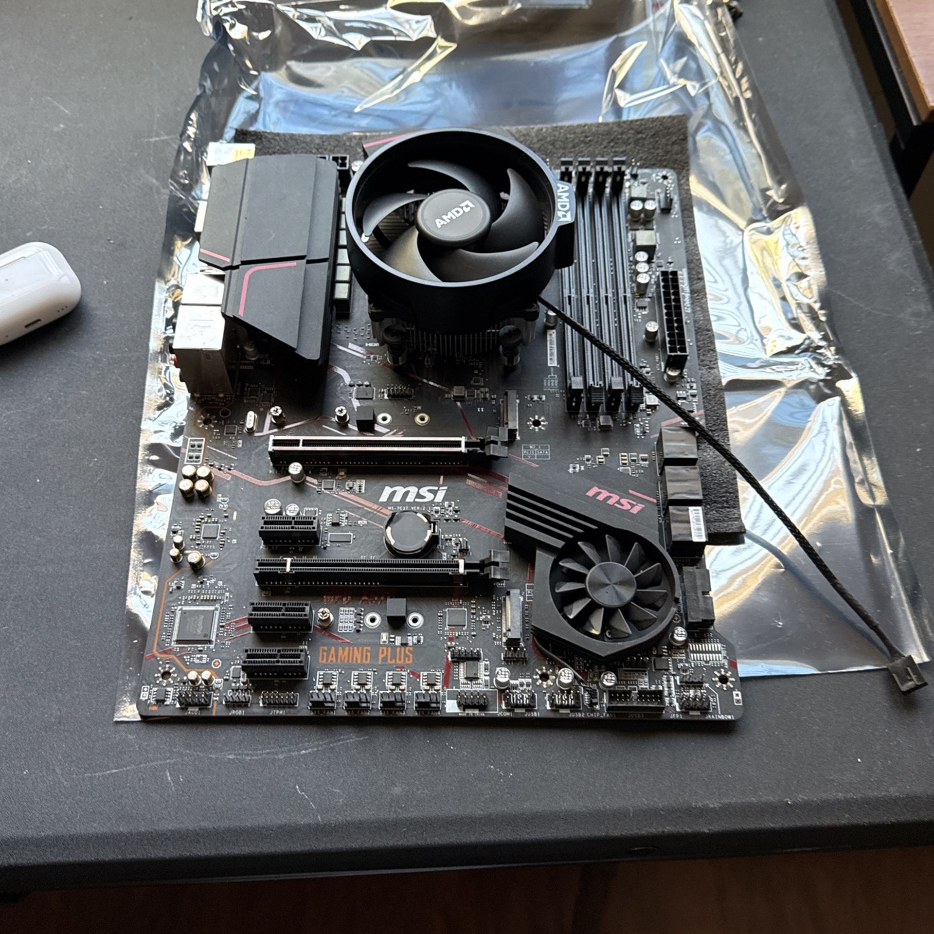  x570 gaming plus  bricked no cpu 