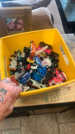 Hot wheels and more everything in great condition never played with out side