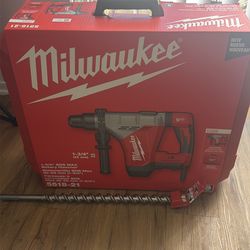 Milwaukee Rotary Hammer