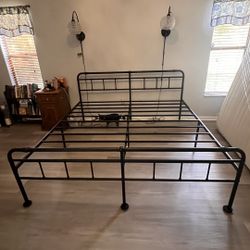 King Size Metal Bed