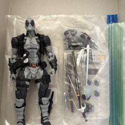 Revoltech Deadpool