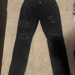 Amiri Black Distressed 34”