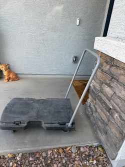 Rubbermaid triple trolly cart
