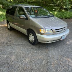 2000 Toyota Sienna