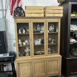 Vintage China Cabinets 
