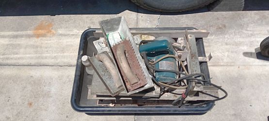 Wet tile saw