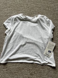 Lululemon Women’s Tops Sz 8/10