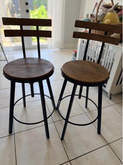 Stools set