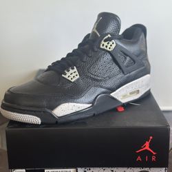 DS (2015) Air Jordan 4 “Oreo”