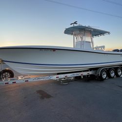 31’ Contender Center Console , Yamaha 4 Strokes , Upper Station 
