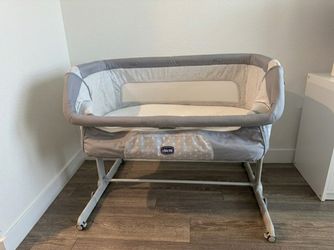 Chicco Next 2 me Bassinet