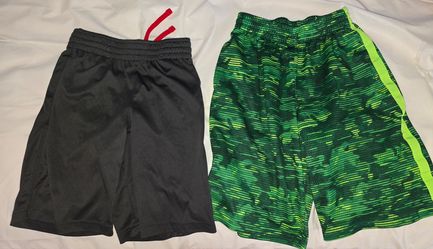 Boys medium shorts 8-10 clean smoke free home Parma $20 for everything shown in pics