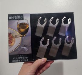 Meyalla Stainless Steel Set/6 Plate Ciips BNWT