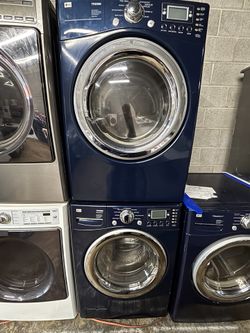 Blue LG Front Load Washer And Dryer Set In Excellent Condition!