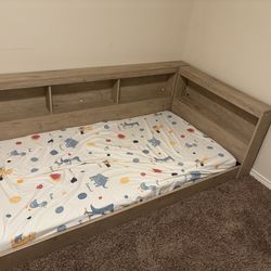 Twin floor bed