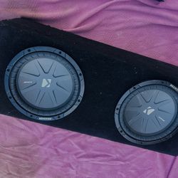 ($260 no menos / no less) kicker COMP R 10s  / Kicker Amp / sub box